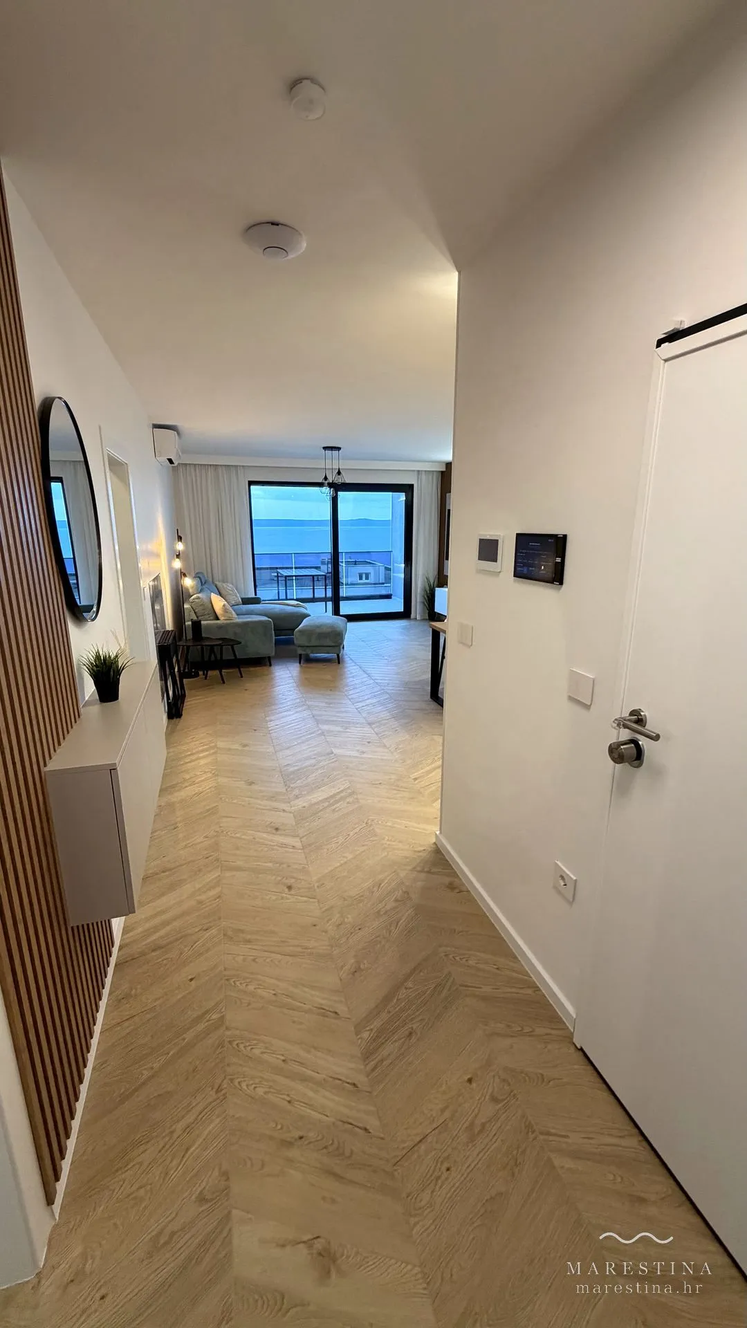Hallway connecting the rooms at Marestina